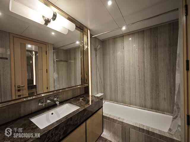 Fortress Hill - Harbour Glory Block 5 05