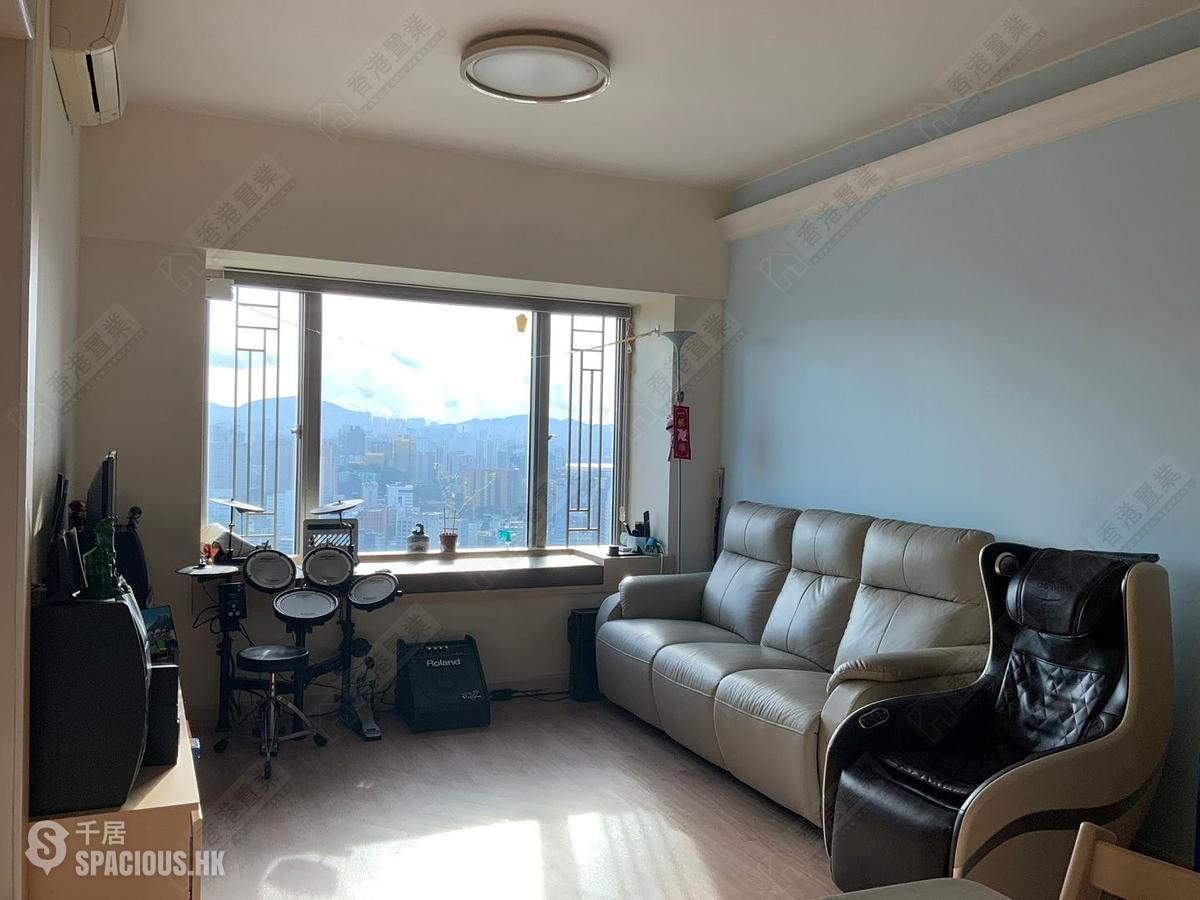 West Kowloon - Sorrento Phase 1 Block 3 01