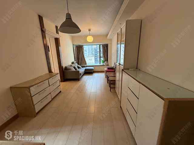 Sheung Wan - Queen's Terrace Block 3 02