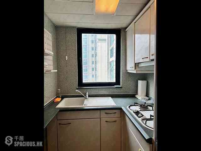 Kennedy Town - University Heights 01