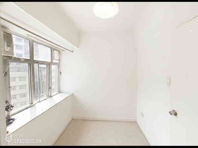 Sheung Wan - Hang Cheong Tai Building 10