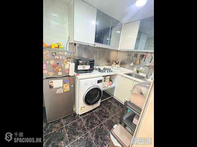 Quarry Bay - Kornhill Block P 09