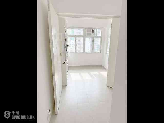 Sheung Wan - Hang Cheong Tai Building 15