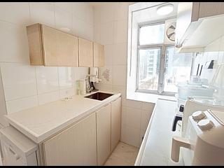 Sheung Wan - Hang Cheong Tai Building 12