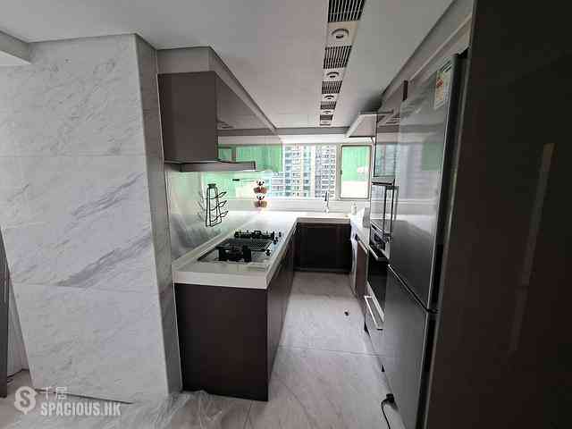Soho - Centrestage Block 2 05