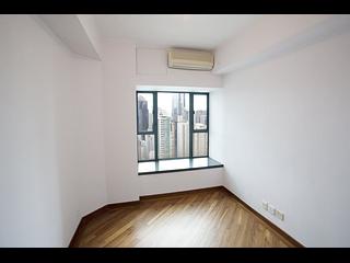Mid Levels West - 80 Robinson Road 04
