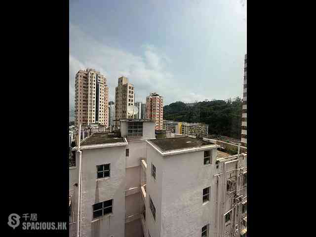 Shau Kei Wan - Ho King Building 11