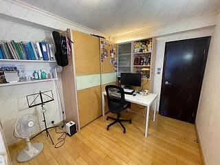 Wan Chai - Phoenix Court Block 3 02