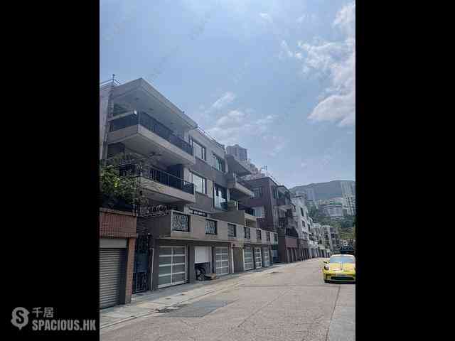 Happy Valley - 5-8, Briar Avenue 08