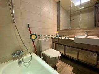 Sai Ying Pun - Island Crest 05