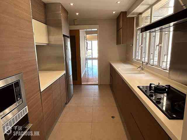 Tai Hang - Swiss Towers Block 3 (Block EF) 05