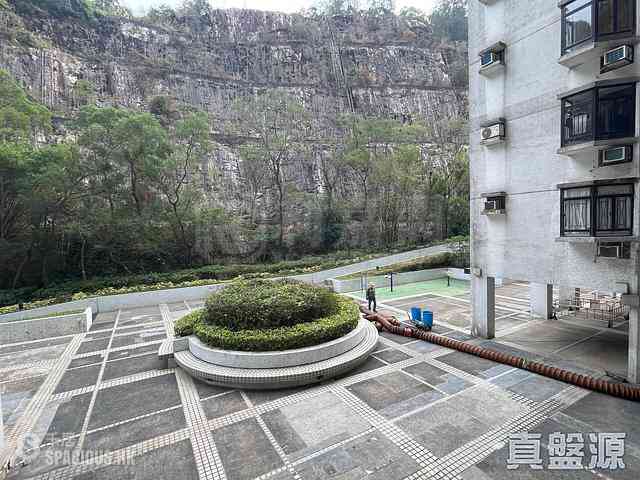 Lam Tei - 85, Tuen Mun San Tsuen Block E 02