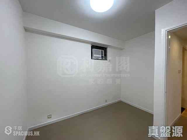 Lam Tei - 85, Tuen Mun San Tsuen Block E 05