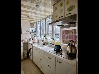 Mid Levels Central - Winsome Park 05