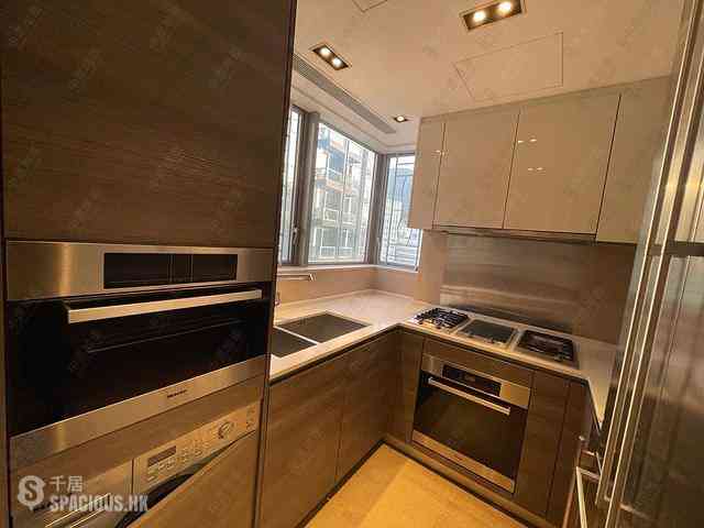 Sai Ying Pun - The Summa Block 1 07