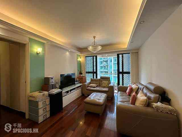 Tai Hang - Ronsdale Garden 03
