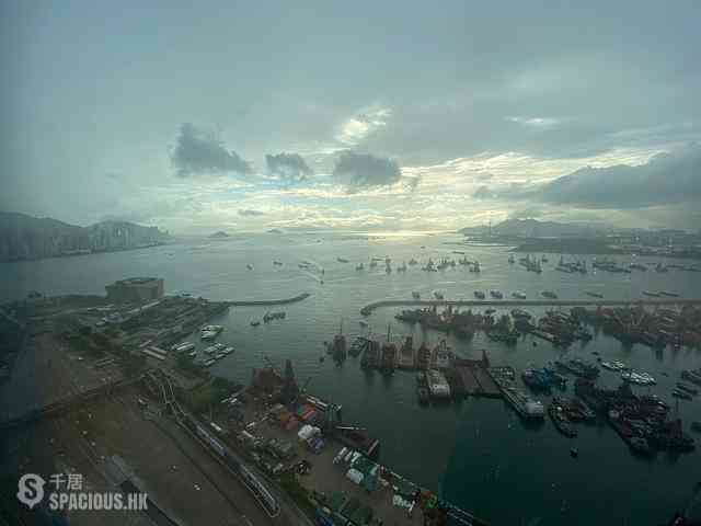 West Kowloon - The Cullinan (Tower 21 Zone 2 Luna Sky) 01