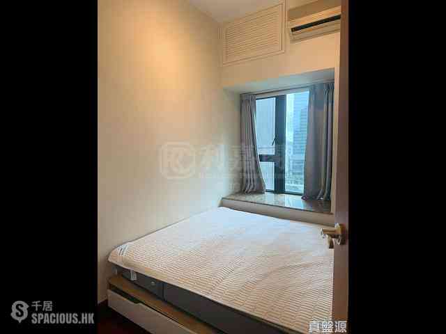 West Kowloon - The Arch Sun Tower (Block 1A) 04