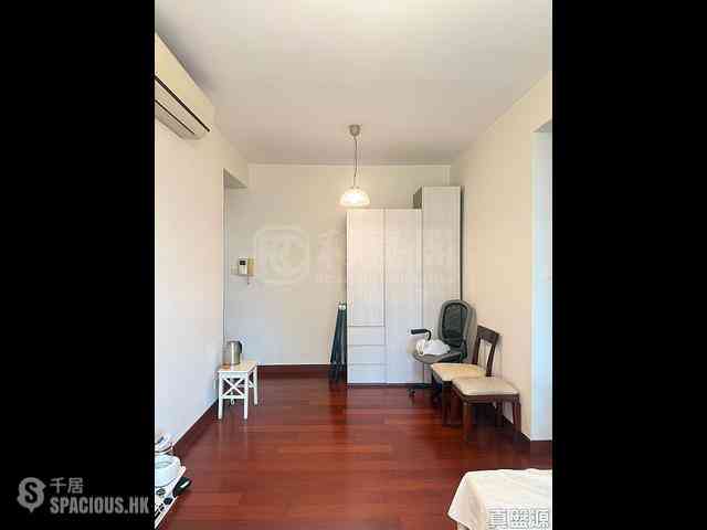 West Kowloon - The Arch Sun Tower (Block 1A) 05