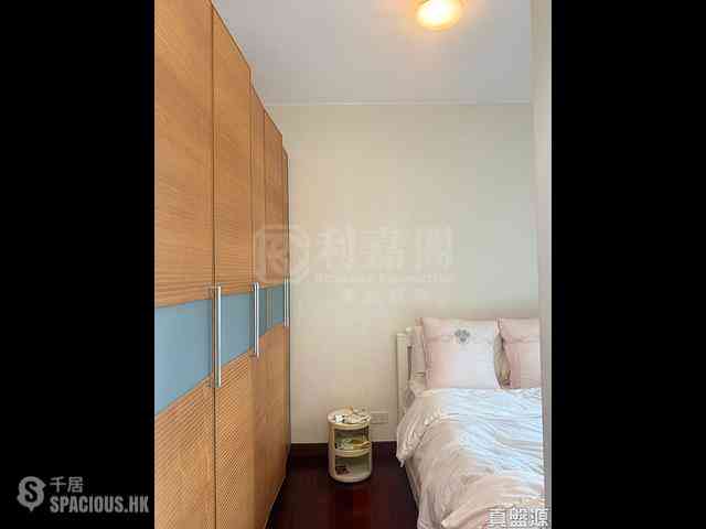 West Kowloon - The Arch Sun Tower (Block 1A) 06