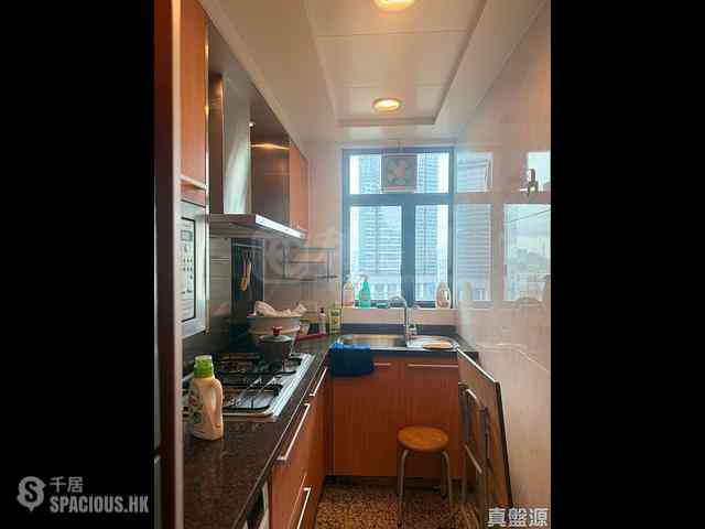 West Kowloon - The Arch Sun Tower (Block 1A) 08