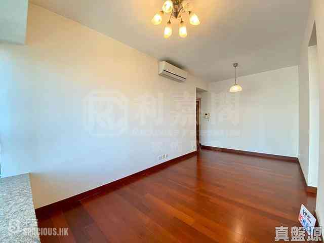 West Kowloon - The Arch Sun Tower (Block 1A) 03