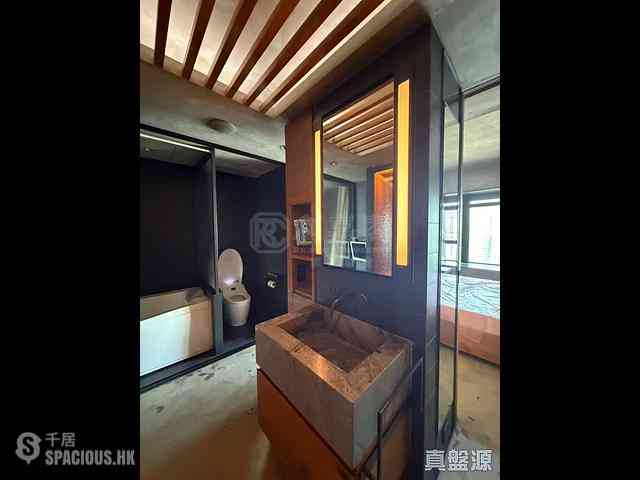 West Kowloon - The Arch Moon Tower (Block 2A) 02