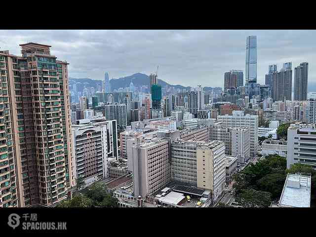 Yau Ma Tei - Parc Palais Block 7 03