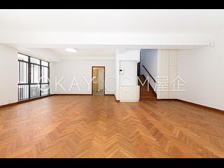 Pok Fu Lam - Pine Grove Block 5 04