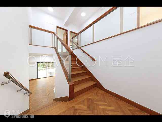 Pok Fu Lam - Pine Grove Block 5 19