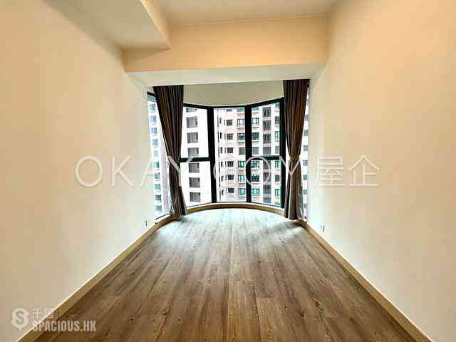 Mid Levels Central - Hillsborough Court 05