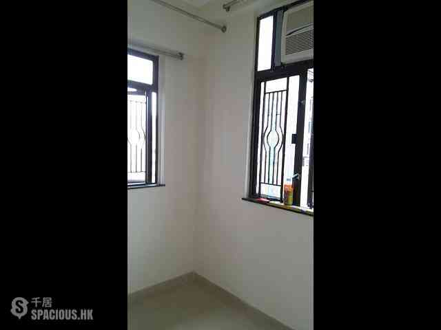Sai Ying Pun - Good Times Building 01