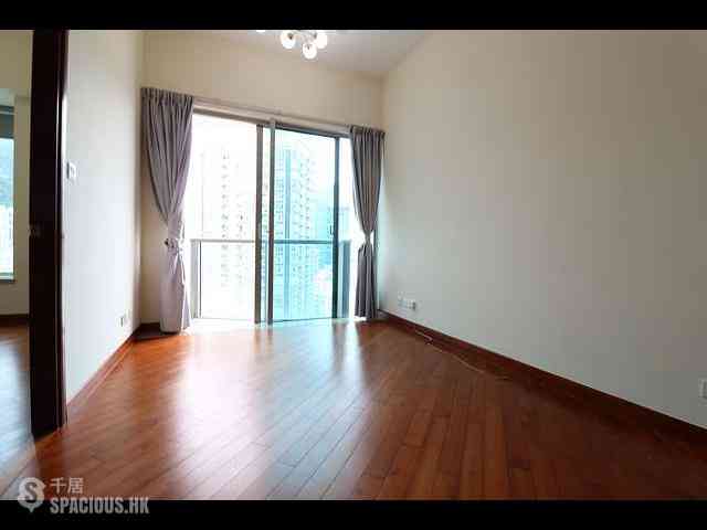 Wan Chai - The Avenue Phase 2 Block 1 01