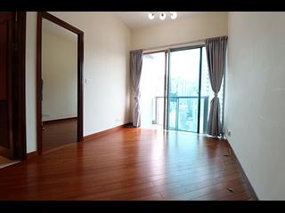 Wan Chai - The Avenue Phase 2 Block 1 02