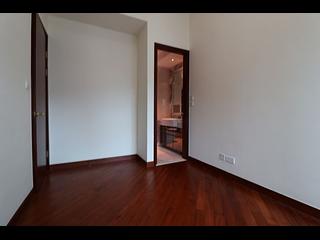 Wan Chai - The Avenue Phase 2 Block 1 06