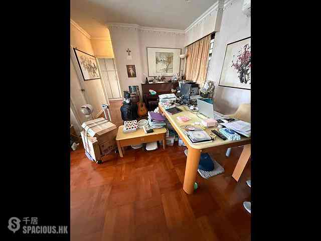 Braemar Hill - Coral Court 01