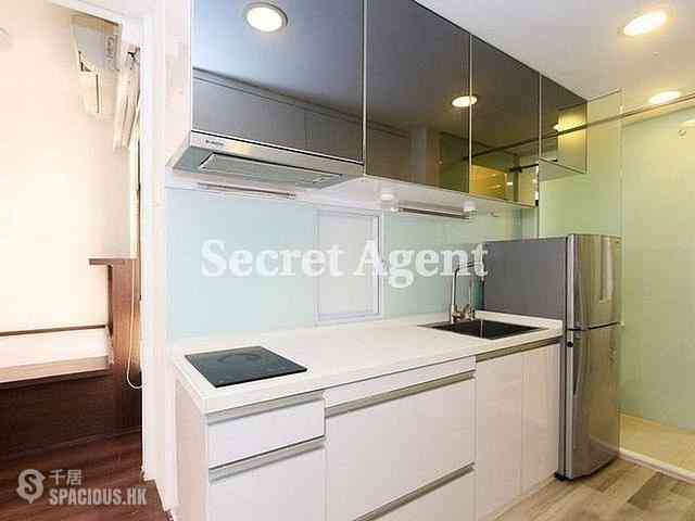 Mid Levels Central - Good View Court 07