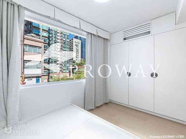 Sheung Wan - 62-64, Queen's Road West 07