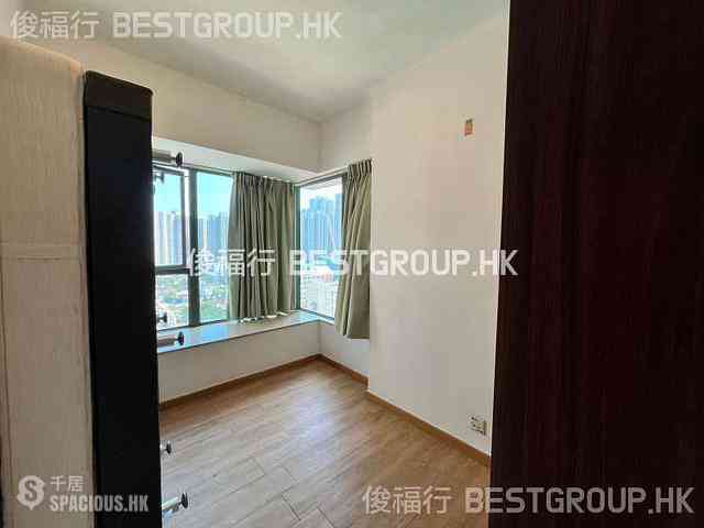 Siu Sai Wan - Island Resort 03