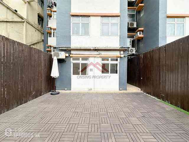 Shek Tong Tsui - Chester Court 01