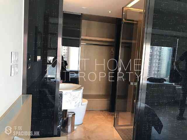 Mid Levels Central - Gramercy 04