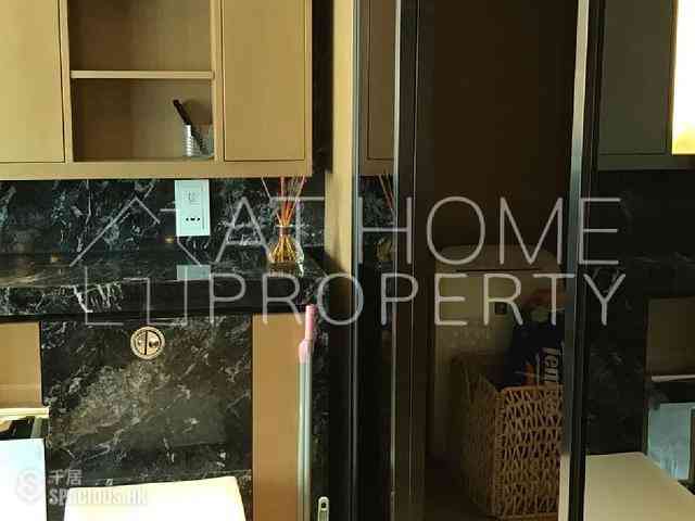 Mid Levels Central - Gramercy 05
