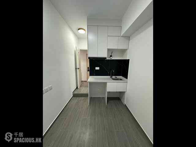 Mong Kok - Cornwall Court 01