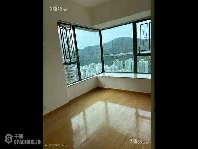 Siu Sai Wan - Island Resort Block 8 01