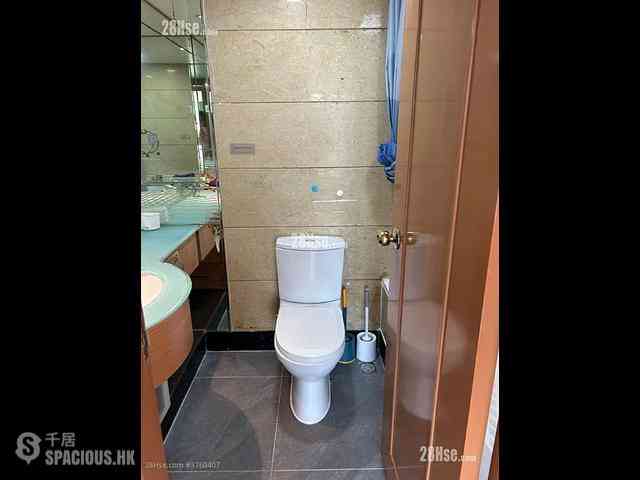 Siu Sai Wan - Island Resort Block 8 04