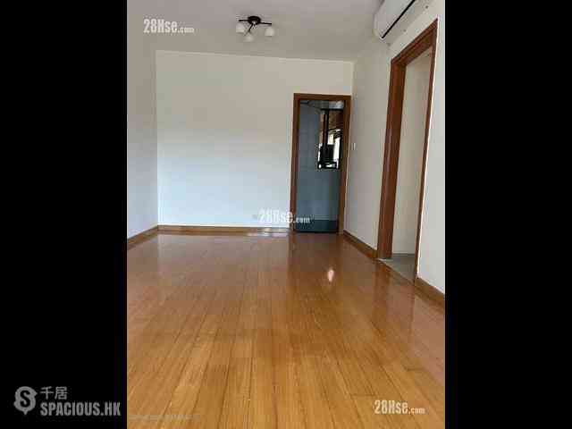 Siu Sai Wan - Island Resort Block 8 05