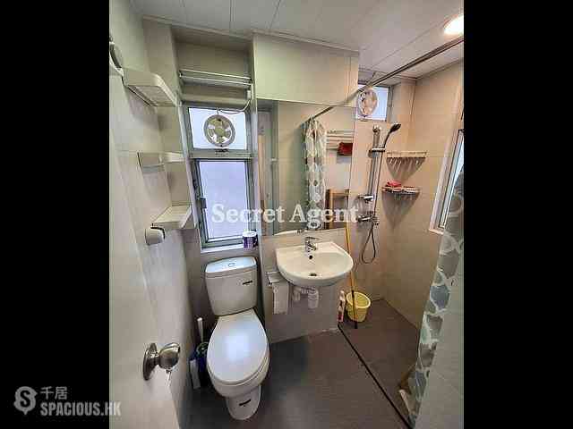 Sai Ying Pun - 84-84A First Street 08