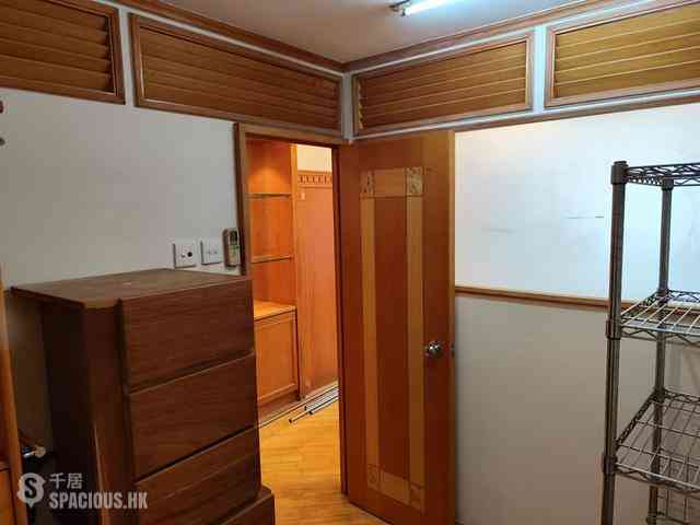 Causeway Bay - Bay View Mansion 10