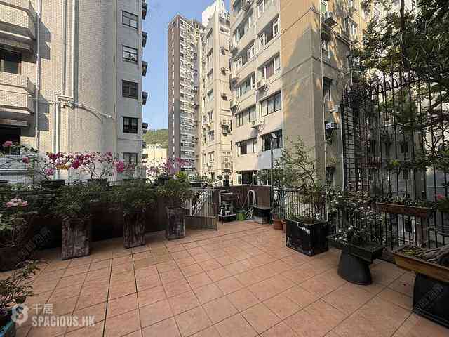 Tai Hang - Wah Fung Mansion 08