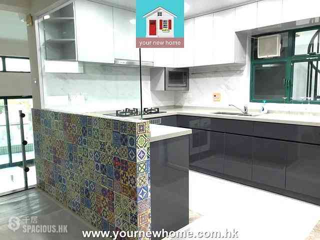 Clear Water Bay - Little Palm Villa 03